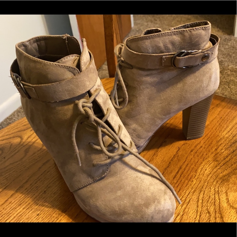 High heeled booties